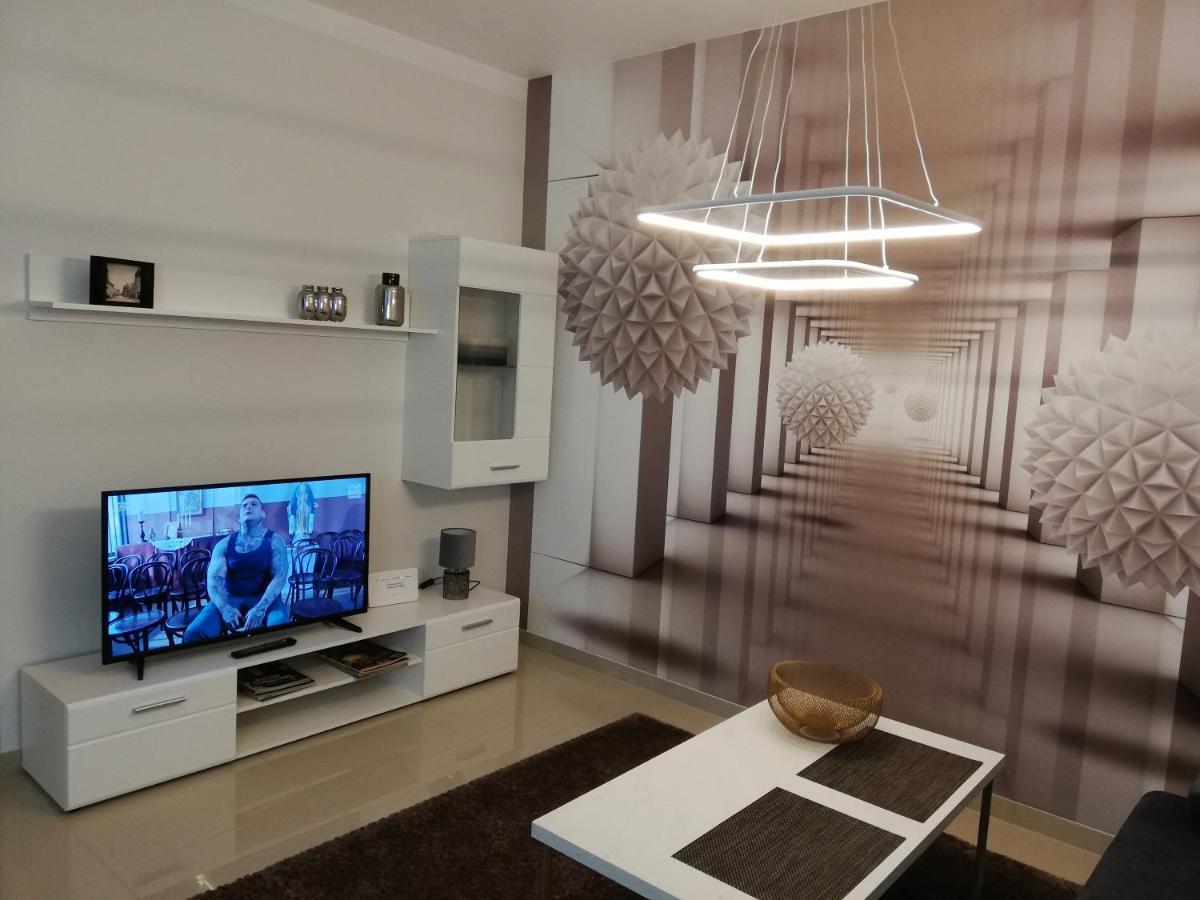 Apartament -Sweet Home Lubiń Buitenkant foto